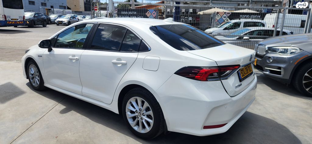 מודעת רכב טויוטה קורולה