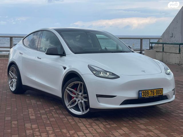 מודעת רכב טסלה מודל Y