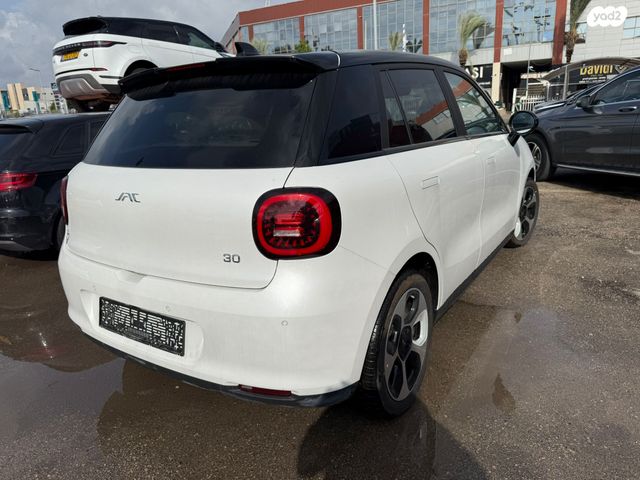 מודעת רכב ג׳יי.איי.סי 30 2