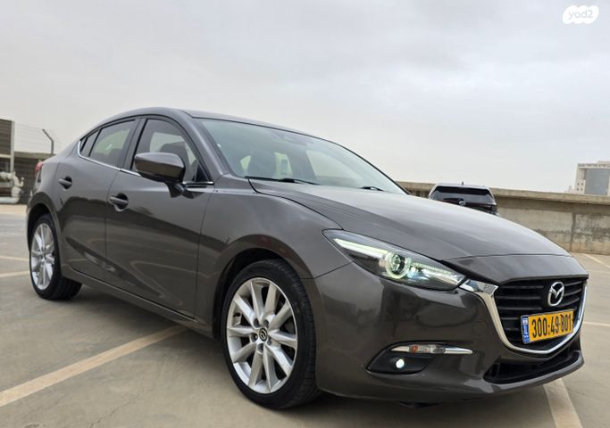 מודעת רכב מאזדה 3