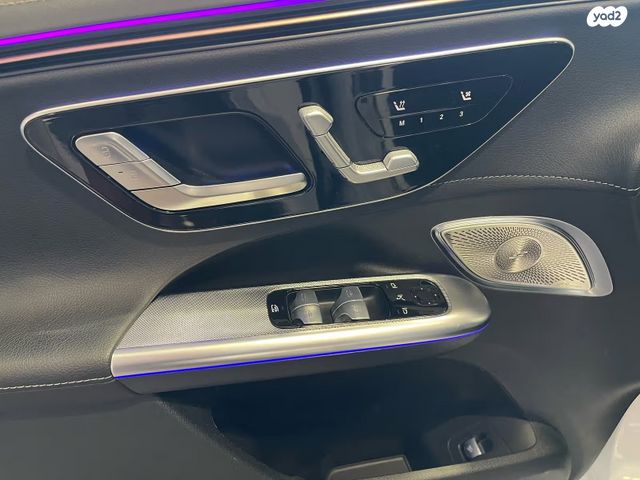 מרצדס-בנץ EQE SUV
