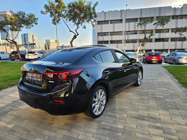 מאזדה 3