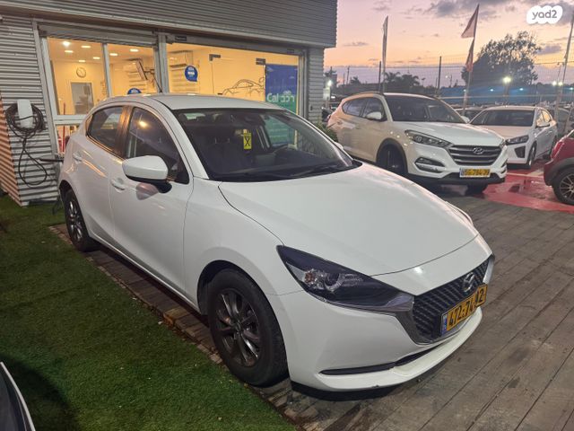 מודעת רכב מאזדה 2