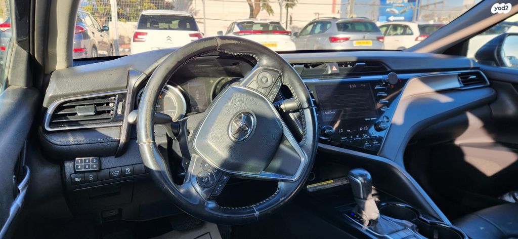 טויוטה קאמרי