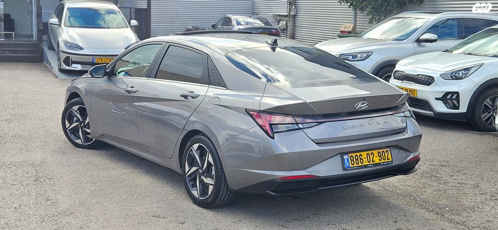 יונדאי אלנטרה