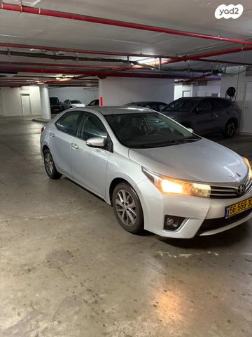 טויוטה קורולה