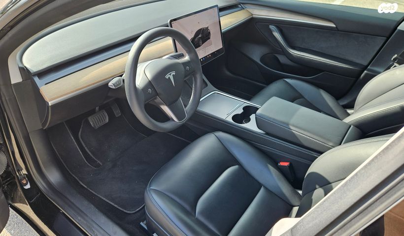 טסלה מודל 3