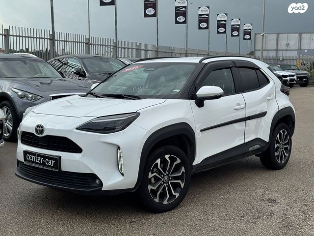 מודעת רכב טויוטה יאריס קרוס