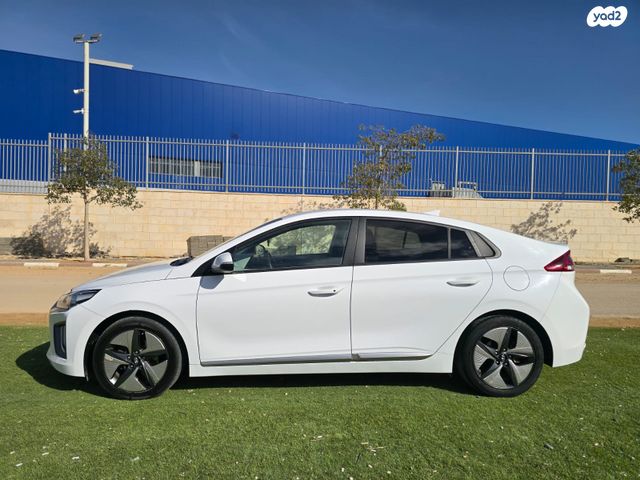 יונדאי איוניק