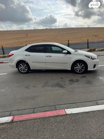 טויוטה קורולה