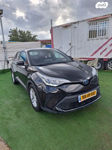 מודעת רכב טויוטה C-HR