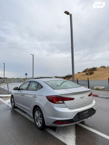 יונדאי אלנטרה