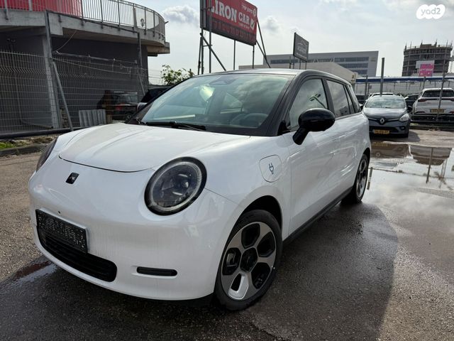 מודעת רכב ג׳יי.איי.סי 30