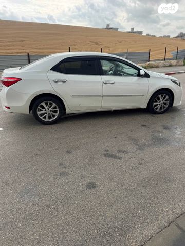 טויוטה קורולה