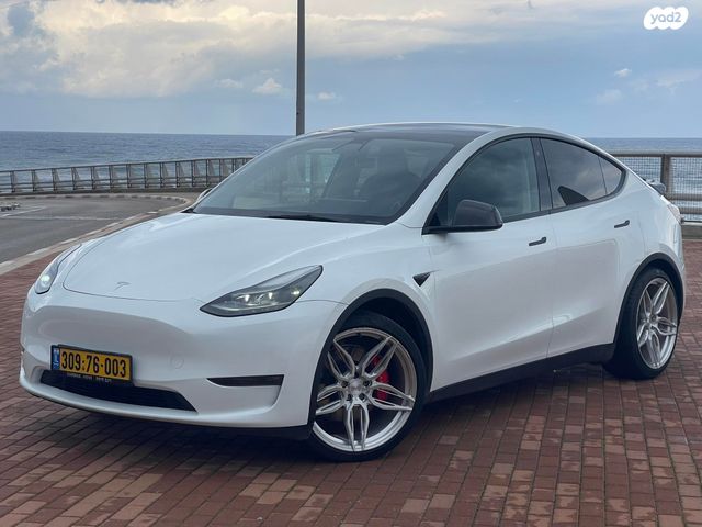 מודעת רכב טסלה מודל Y