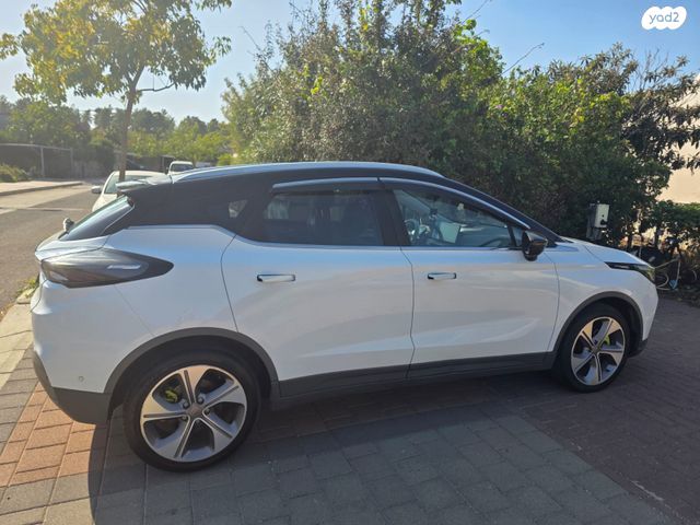 ג׳ילי Geometry C