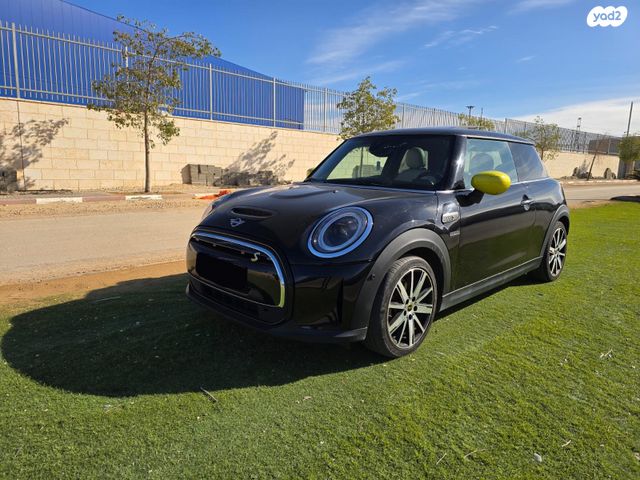 מודעת רכב מיני קופר SE (חשמלית)