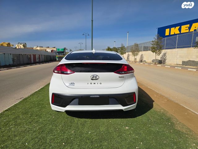 יונדאי איוניק