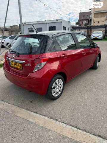 טויוטה יאריס