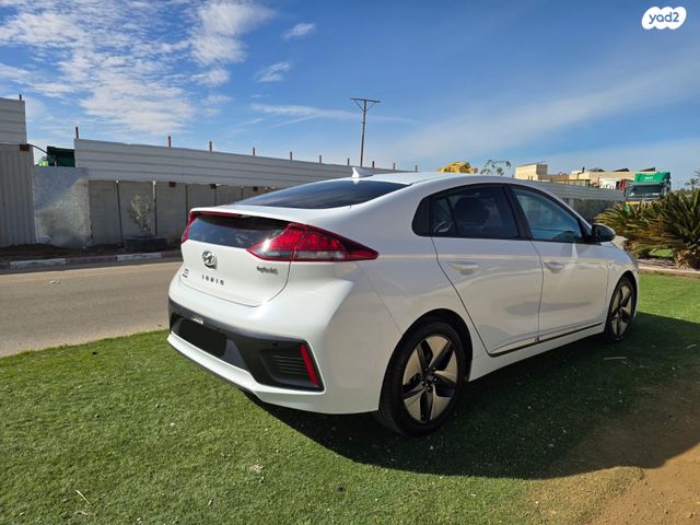 יונדאי איוניק