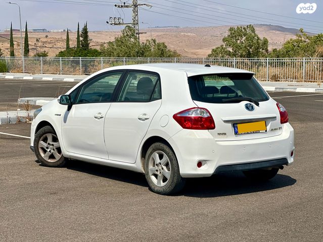 טויוטה אוריס