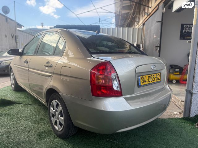 יונדאי אקסנט i25