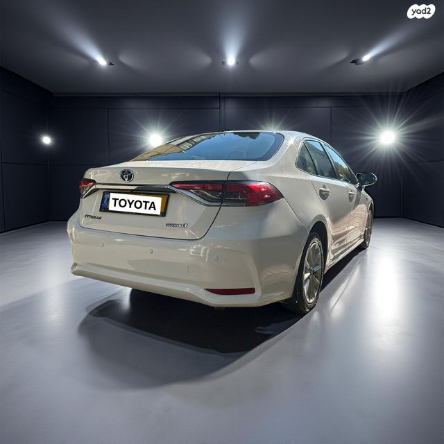 טויוטה קורולה