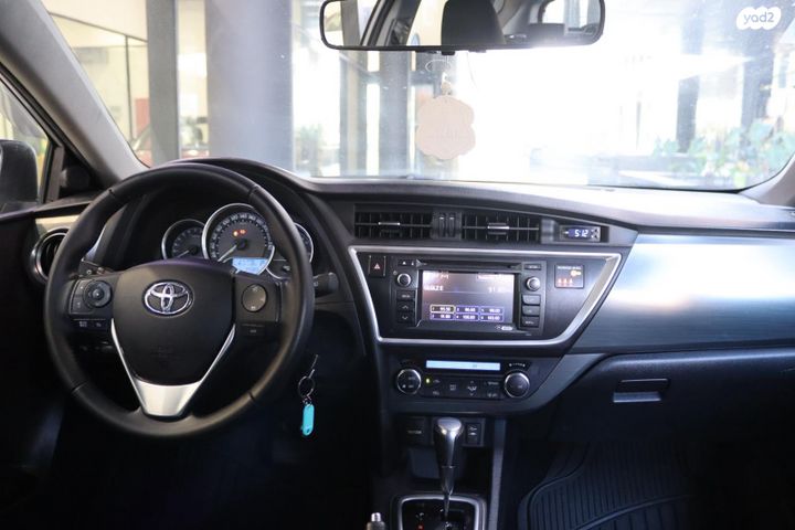 טויוטה אוריס