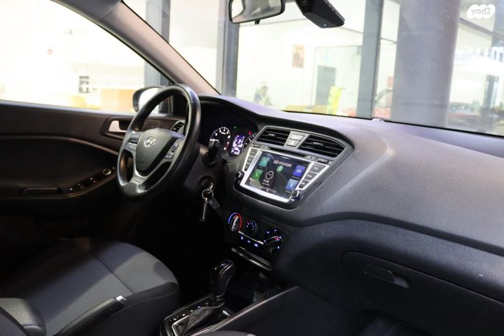 יונדאי I20 קרוס