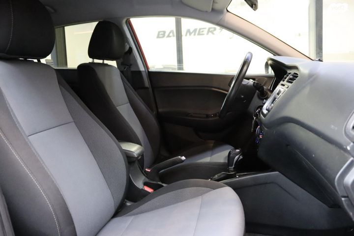 יונדאי I20 קרוס