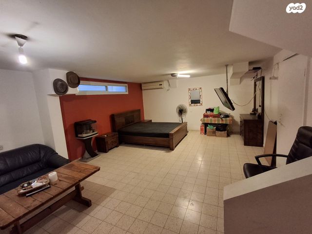 דו משפחתי, דפנה 15, גבעת האירוסים, נס ציונה