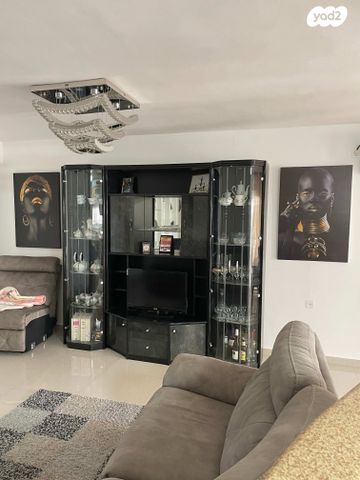 דירת גן, יהודה 10, רובע א', אריאל