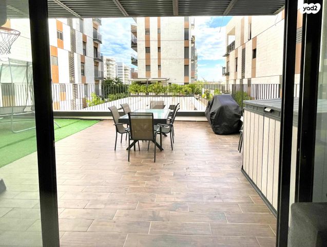 דירה, השלווה 4, שרונה, כפר יונה