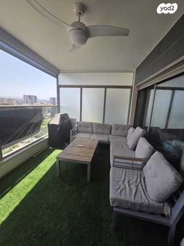 דירה, הרצל 18, ליבת העיר, יהוד מונוסון