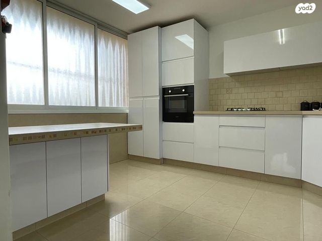 דירה, מעפילי אגוז 72, נווה חן, תל אביב יפו