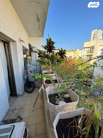 דירה, הרב יצחק ידידיה פרנקל 30, פלורנטין, תל אביב יפו