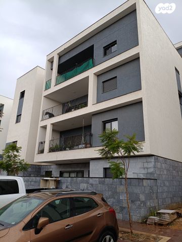 גג/ פנטהאוז, משעול הערבה 10, סביונים, מעלות תרשיחא