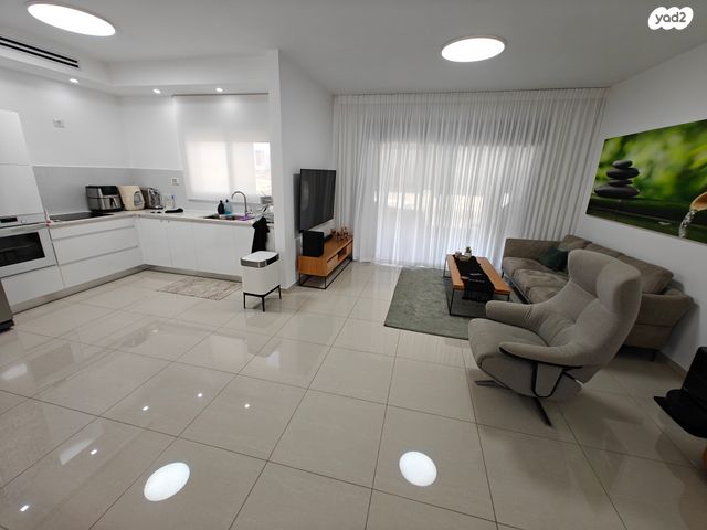 הרב יהודה חיימב 1