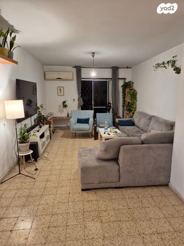 אליעזר בן יהודה 16