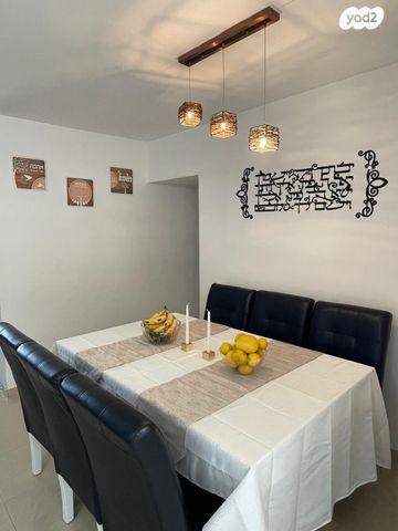 מעפילי אגוז 72