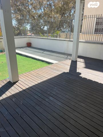 דירת גן, בית פלט 12, עג'מי, גבעת העליה, תל אביב יפו