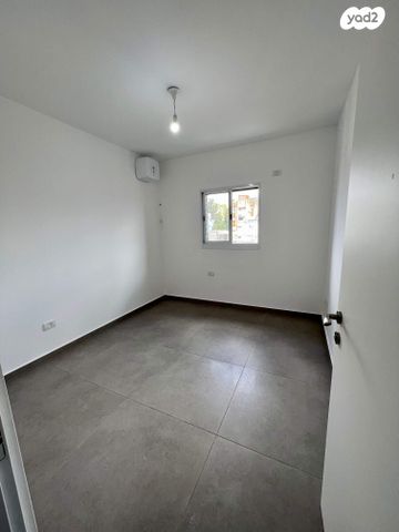 דירה, רמב"ם 42, מרכז דרום, רעננה