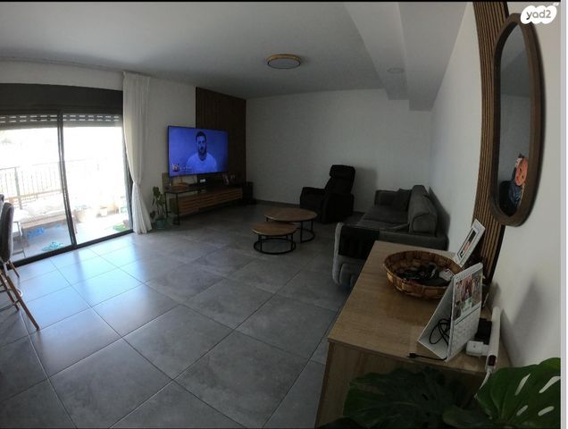 דירה, עץ המשאלות 5, אדמית / יערית, שלומי