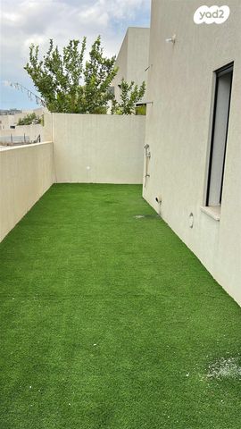 בית פרטי/ קוטג', יצחק נבון 11, שדרות בפארק, שדרות