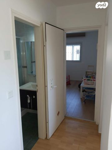 דירה, חללי אגוז 19, גני אביב, לוד