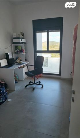 גג/ פנטהאוז, משעול הערבה 10, סביונים, מעלות תרשיחא