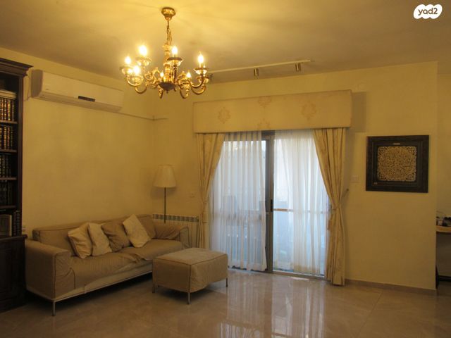 דירה, שומרי אמונים 8, שומרי החומות, ירושלים