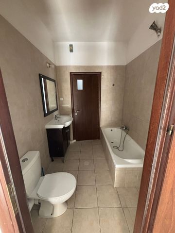 דירת גן, זכריהו אוריאלי 2, ערב א - סוואחרה, נוף ציון, ירושלים