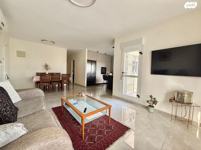 דירה, יוסף נדבה 17, פסגת זאב, ירושלים