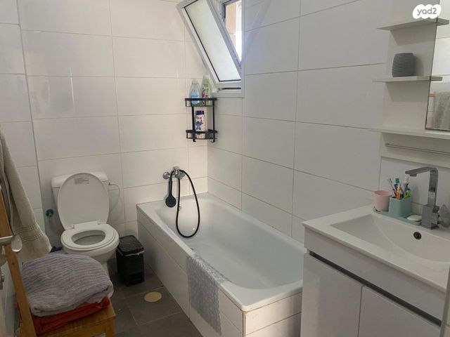 דירה, שבט יהודה 7, אחיסמך, לוד